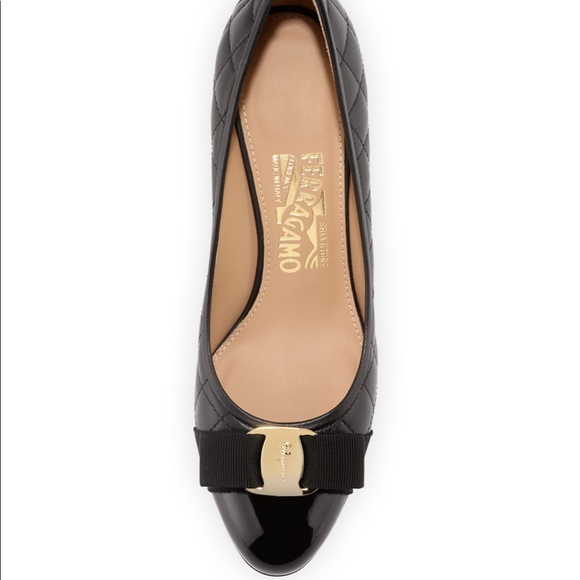 ♥️SOLD♥️ Salvatore Ferragamo Carla Q patent pumps - Picture 4 of 12